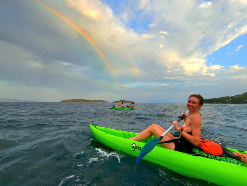 imagen n.º 3 de Skiathos: Excursión guiada en kayak de mar con parada para nadar actividad en Ciudad de Skiathos, subida por el proveedor