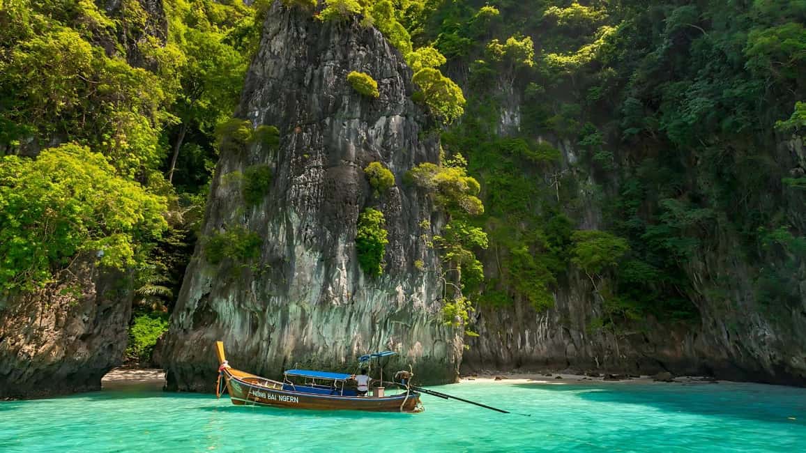 image n.12 of Phuket: Phi Phi Islands and Maya Bay Day Trip with Lunch activity in Gulf of Thailand, uploaded by supplier