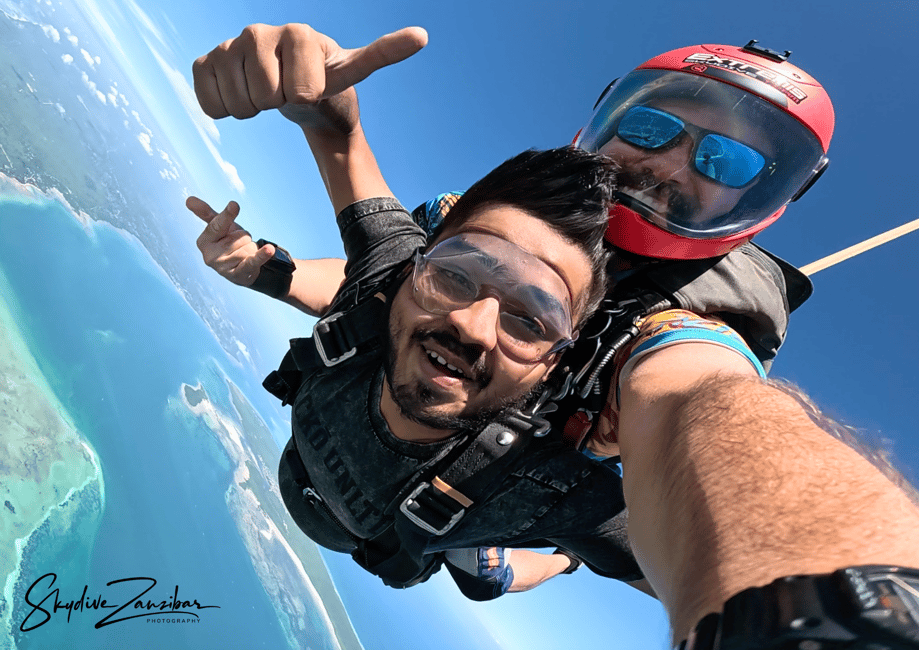 image n.15 of Kendwa: Tandem Skydive in Zanzibar activity in Kendwa, uploaded by supplier