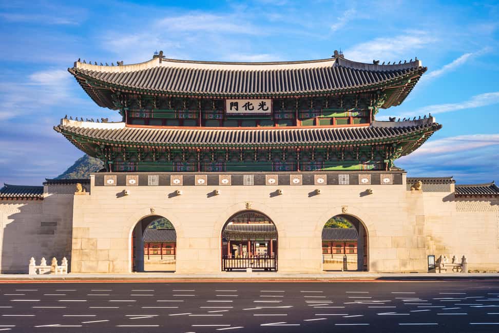 image n.1 of Seoul: Gyeongbokgung Palace Half Day Tour activity in Seoul, uploaded by supplier