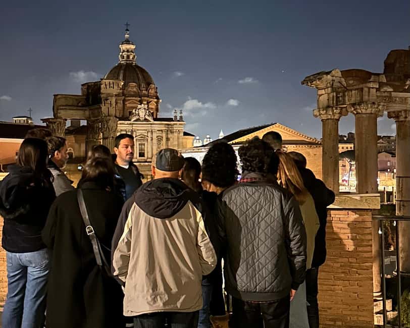 Image N°2 de Rome : Visite guidée nocturne à l'extérieur du Colisée avec un guide local activité à Rome, publiée par le prestataire