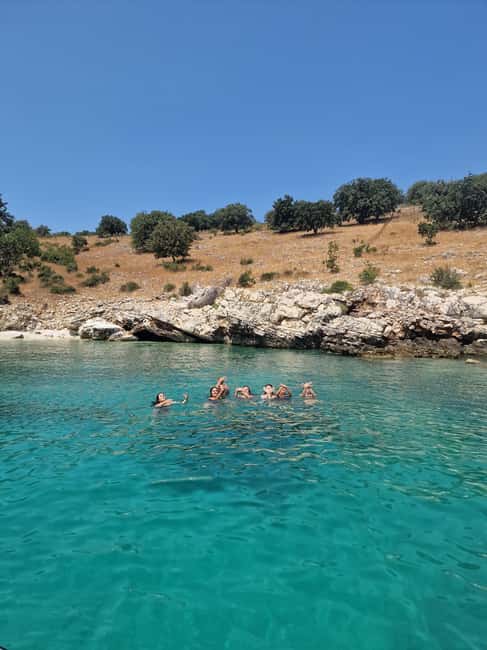 billede nr.11 af aktiviteten Sarande: Bådtur til Krorez med snorkling, drikkevarer og svømning i Himarë, uploadet af udbyder