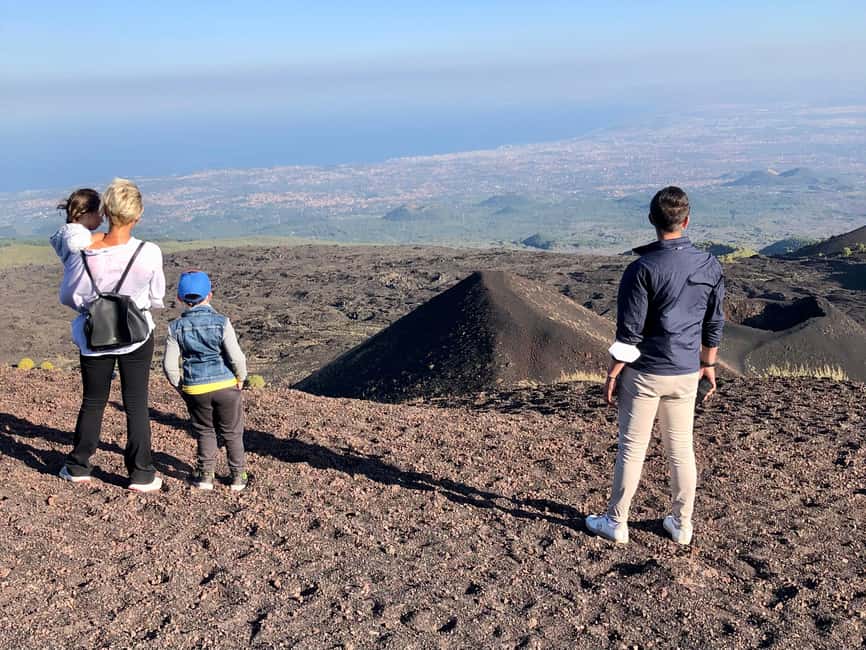 imagen n.º 25 de Catania: Excursión al atardecer en el Etna con servicio de recogida y regreso actividad en Catania, subida por el proveedor