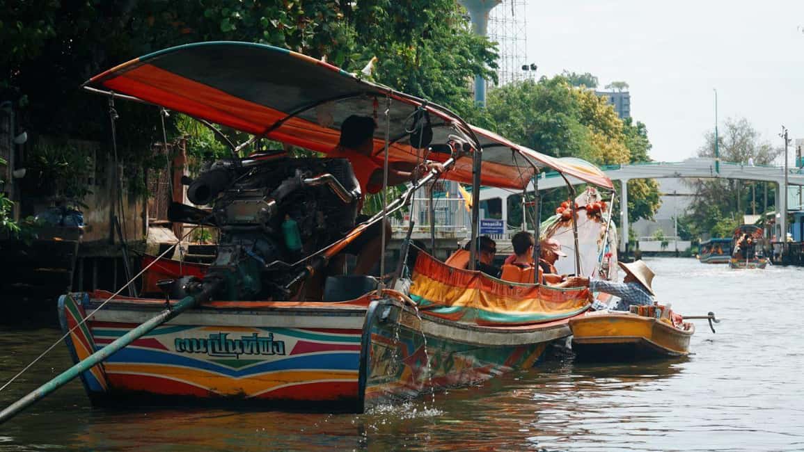 image n.12 of 2 Hours Private Bangkok Canal Boat Tour by Long-Tail Boat activity in Bangkok, uploaded by supplier