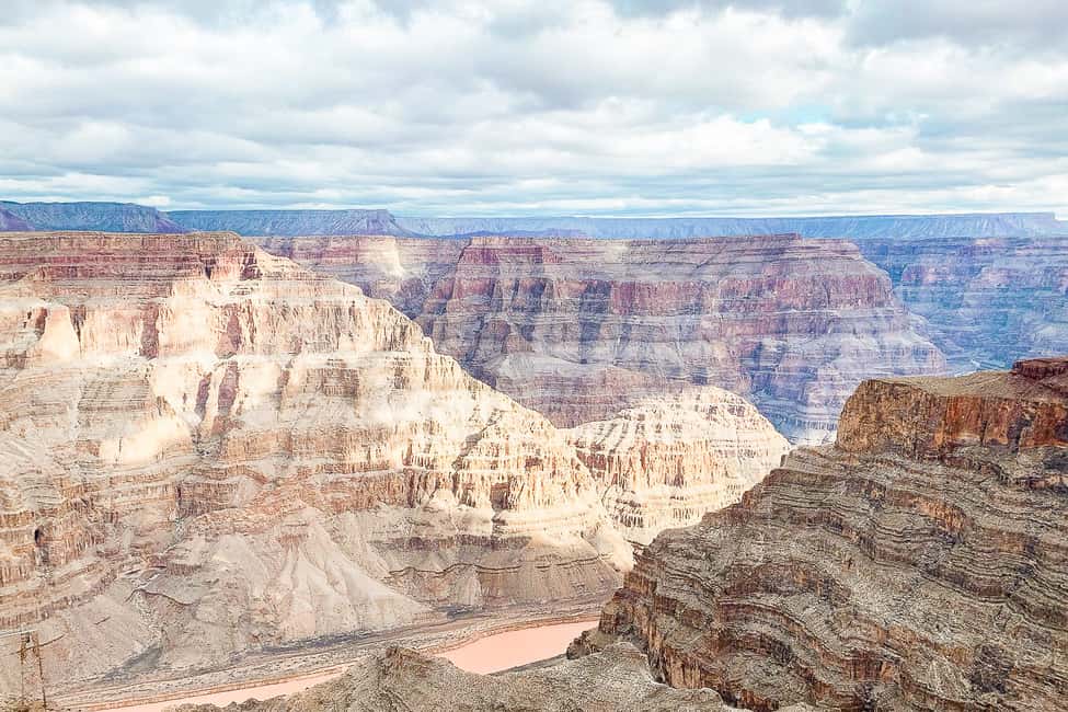imagem n.12 de Las Vegas: Excursão à Margem Oeste do Grand Canyon com Skywalk opcional atividade em Arizona, carregada pelo fornecedor