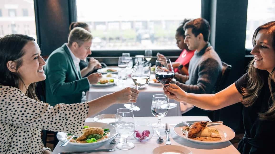 изображение номер 21 мероприятия City Cruises Chicago: Премиум-круиз с обедом или ужином в городе Чикаго, загруженное организатором