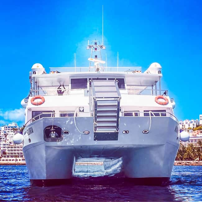 Image N°4 de Ibiza : Formentera, bateau tout compris, paddle, plongée avec tuba et déjeuner activité à Îles Baléares, publiée par le prestataire