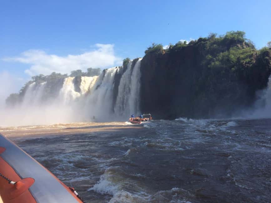 imagem n.2 de Foz do Iguaçu: Excursão de um dia às Cataratas do Iguaçu do lado do Brasil/Argentina atividade em Puerto Iguazú, carregada pelo fornecedor