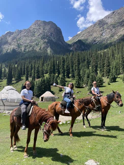 billede nr.1 af aktiviteten 1-dags guidet tur i Chon Kemin med ridning i Bishkek, uploadet af udbyder