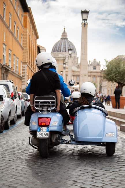 image n.10 of Evening Vespa Sidecar Tour with Gourmet Pizza Tasting activity in Rome, uploaded by supplier