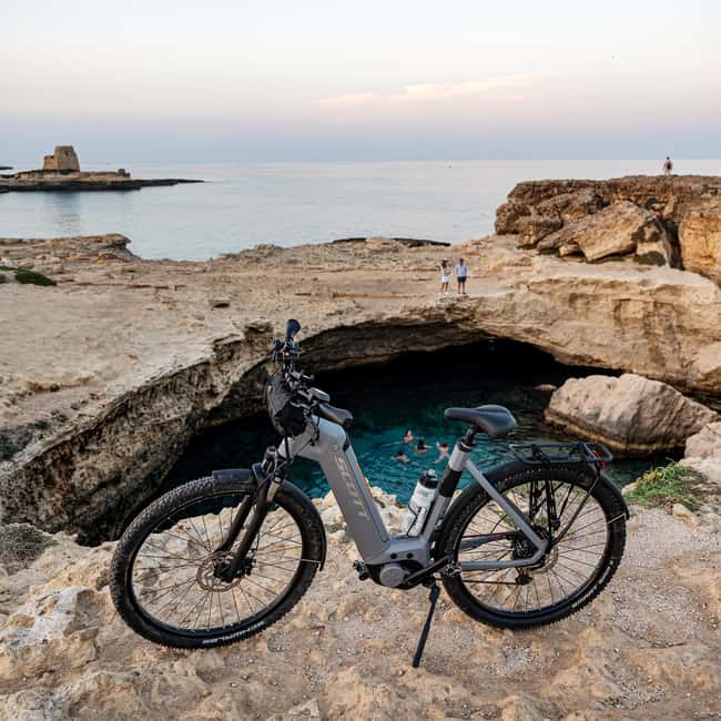 Immagine nº 3 di Tour autoguidato in EBIKE da Lecce, Grotta della Poesia, Otranto - 50 km attività a Otranto, caricata dal fornitore