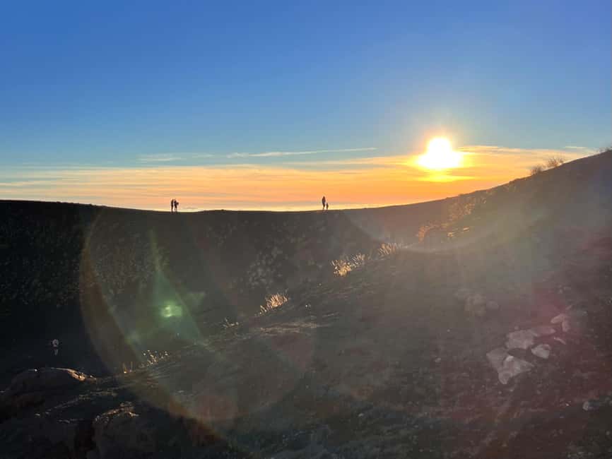imagen n.º 14 de Catania: Excursión al atardecer en el Etna con servicio de recogida y regreso actividad en Catania, subida por el proveedor