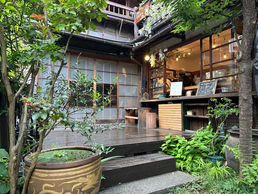 image n.21 of Tokyo : Stroll in the Old traditional town~Yanaka & Nezu activity in Tokyo, uploaded by supplier