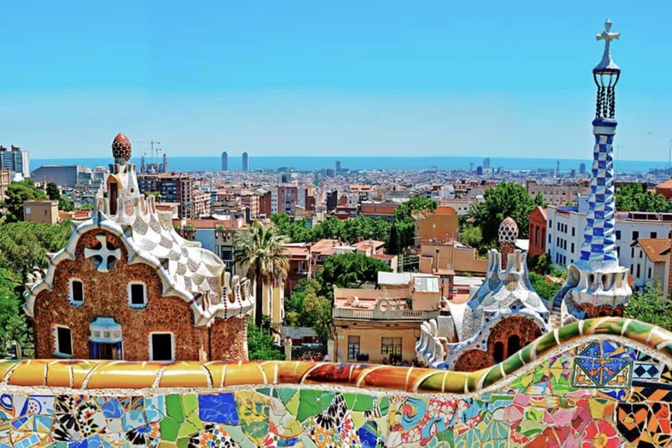 image n.2 of Semi-Private Barcelona Gothic, Parc Guell & Sagrada Familia activity in Barcelona, uploaded by supplier