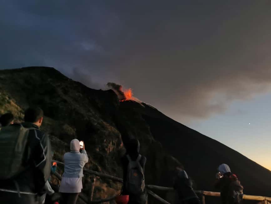 billede nr.6 af aktiviteten Stromboli: Trekking i solnedgangen ved Sciara del Fuoco i Lipari by, uploadet af udbyder