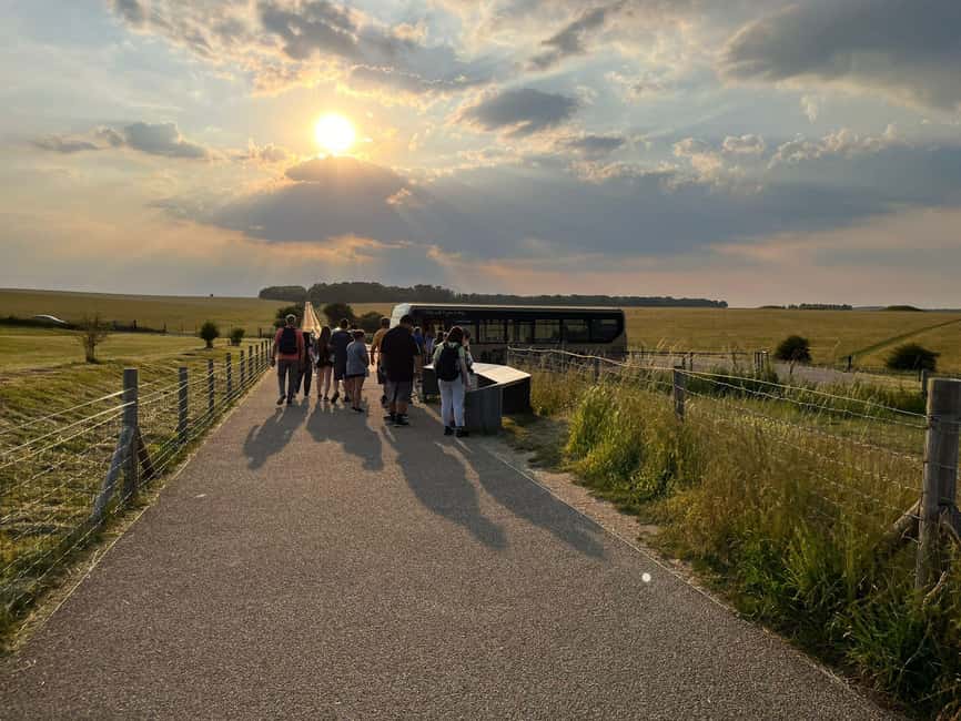 imagem n.18 de Stonehenge Tour particular ao pôr do sol com Lacock e Bath atividade em Amesbury, carregada pelo fornecedor