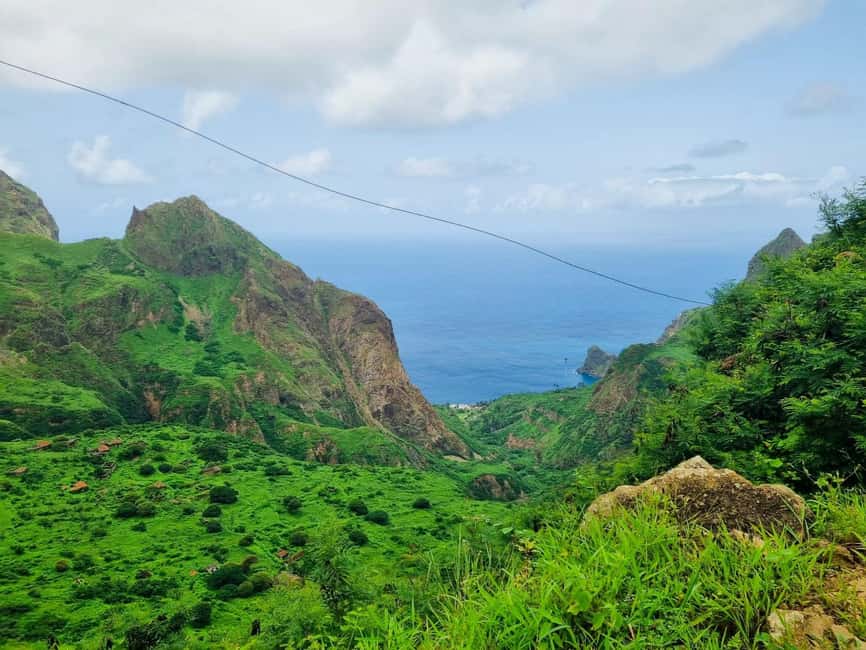 imagem n.1 de Ilha de Santiago : Caminhada Serra Malagueta +Principal +Hortelão atividade em Ilha de Santiago, Cabo Verde, carregada pelo fornecedor