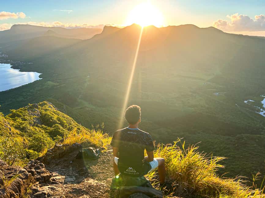 Image N°60 de Maurice : Randonnée et ascension guidée du Morne au lever du soleil activité à Maurice, publiée par le prestataire