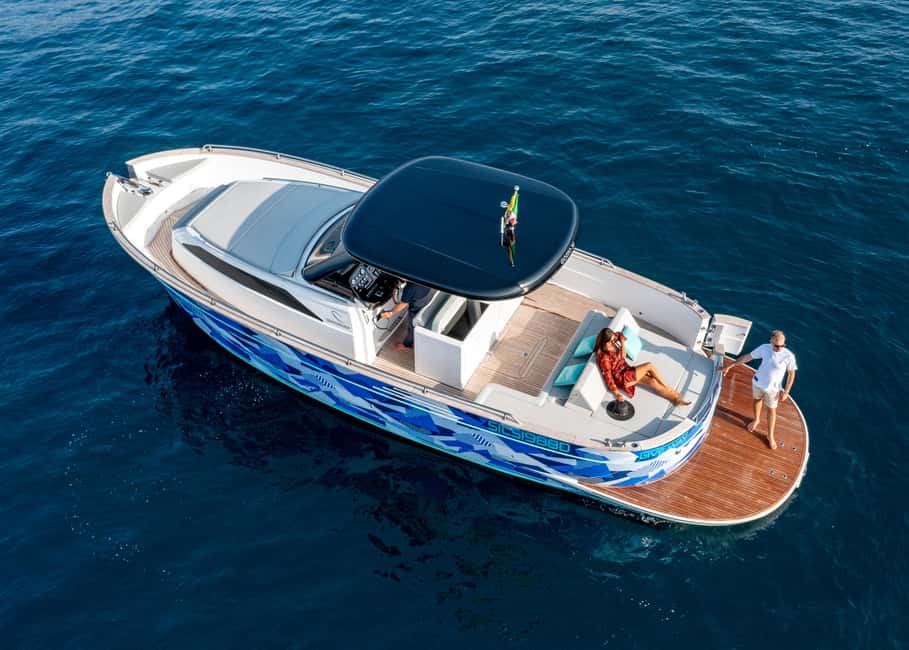 image n.20 of Capri private boat tour from sorrento on Gozzo 35 activity in Anacapri, uploaded by supplier