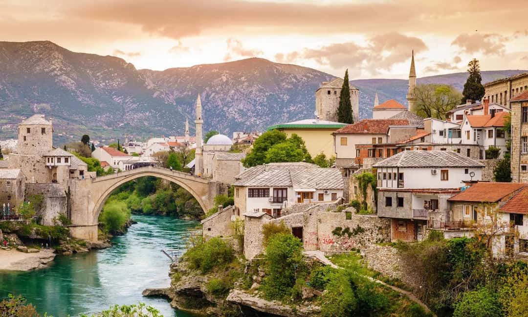 Immagine nº 7 di Dubrovnik: Gita di un giorno a Mostar e alle Cascate di Kravica attività a Cantone dell'Erzegovina-Narenta, caricata dal fornitore