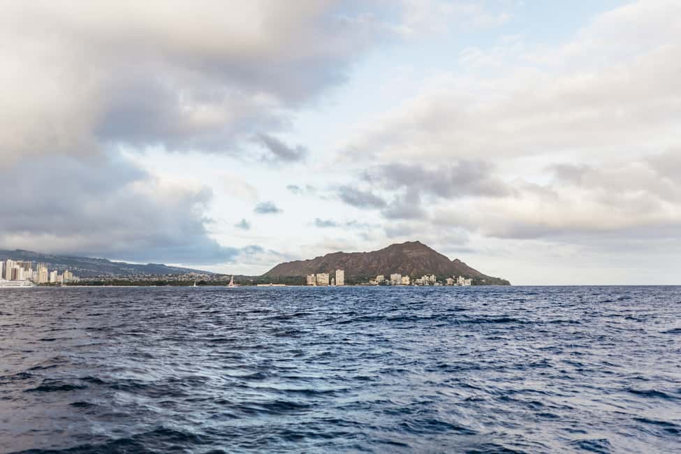 image n.14 of Oahu: Waikiki Sunset Catamaran Cocktail Cruise activity in Honolulu, uploaded by supplier