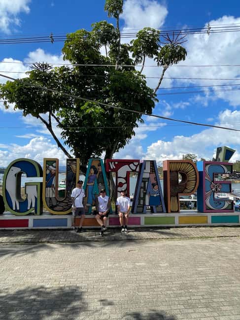 imagem n.13 de Medellín: Vila Guatape com degustação de café e frutas atividade em El Peñol, carregada pelo fornecedor