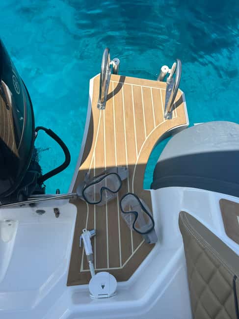 Immagine nº 3 di Da Palau: Tour in gommone nell'Arcipelago di La Maddalena attività a Sardegna, caricata dal fornitore