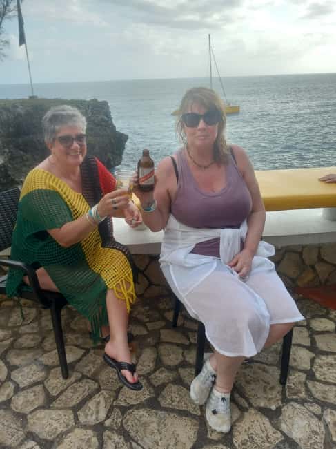 imagem n.11 de Montego Bay: Excursão de um dia à praia de Negril e passeio ao pôr do sol no Rick's Cafe atividade em Negril, carregada pelo fornecedor