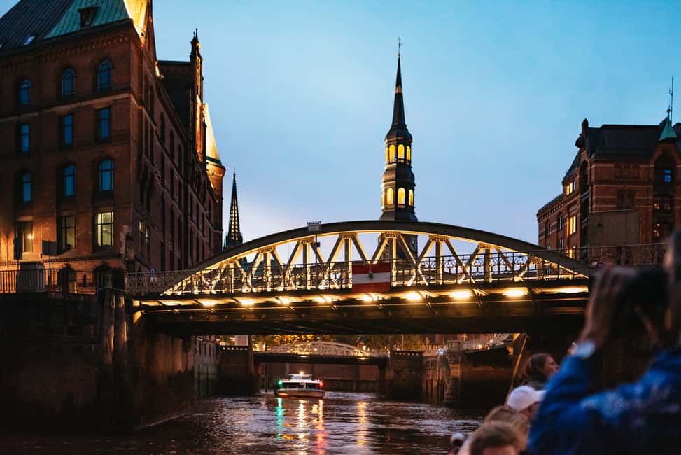 image n.17 of Hamburg: 1-Hour Harbor Evening Lights Cruise activity in Hamburg, uploaded by supplier