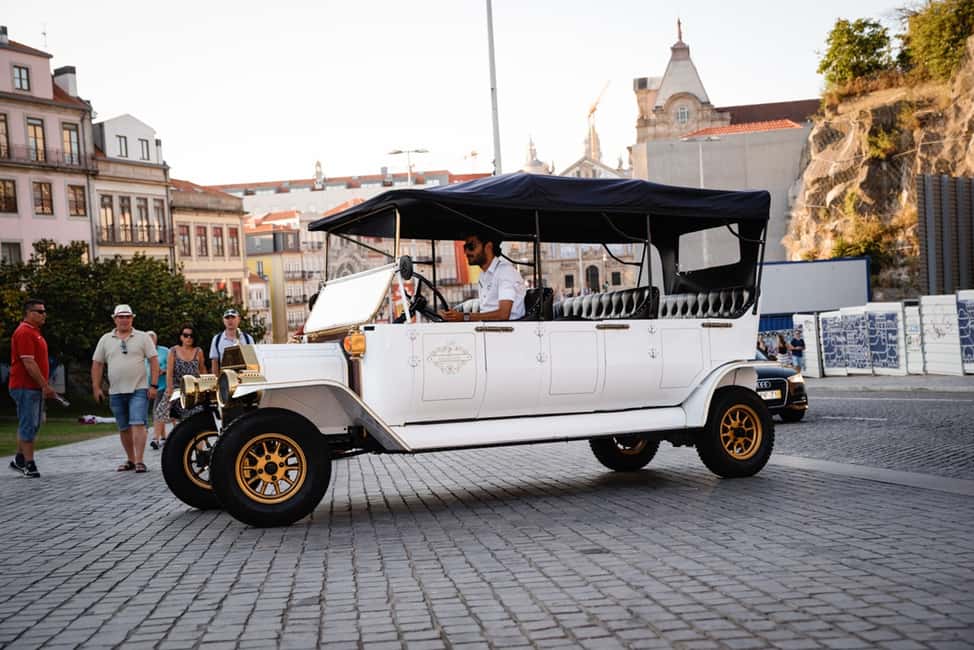 imagem n.41 de Porto:Tour particular pela cidade histórica num Ford T clássico atividade em Porto, Portugal, carregada pelo fornecedor