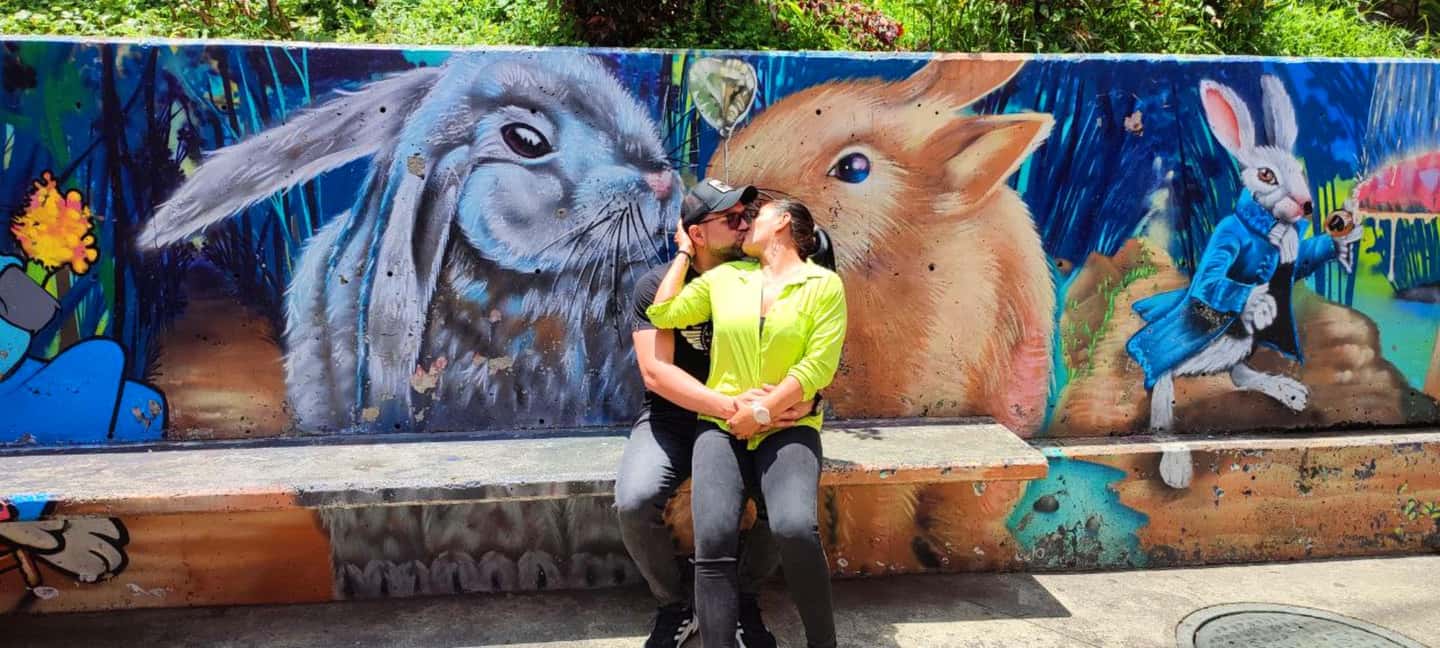 imagem n.22 de Medellín: Tour de grafite na Comuna 13 com comida de rua e teleférico atividade em Medellín, carregada pelo fornecedor