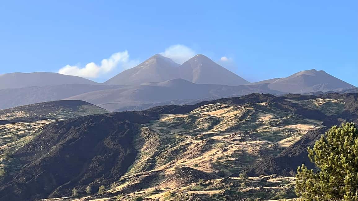 imagen n.º 22 de Catania: Excursión al atardecer en el Etna con servicio de recogida y regreso actividad en Catania, subida por el proveedor