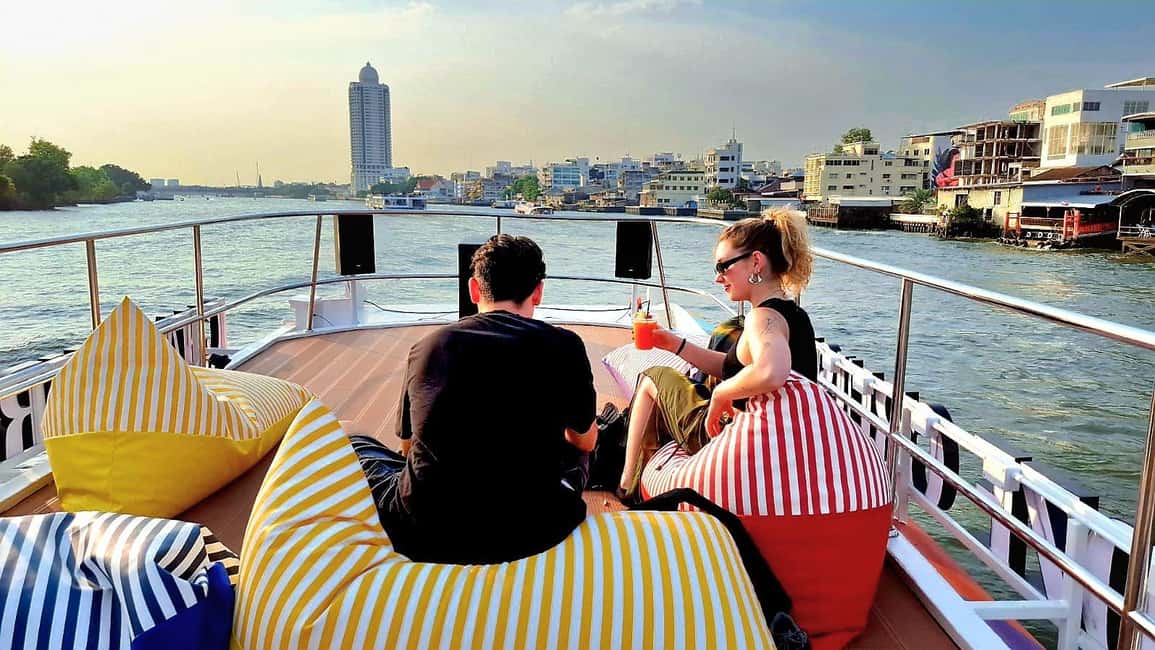 image n.1 of Bangkok: Chao Phraya Booze Cruise With Unlimited Drinks activity in Bangkok, uploaded by supplier