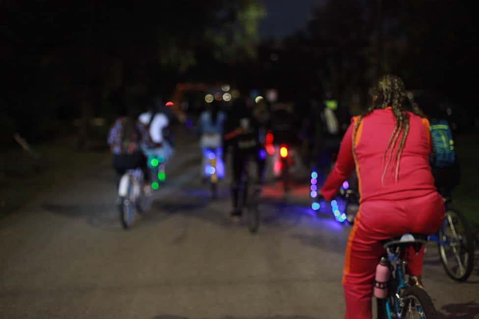imagen n.º 4 de Houston: Paseo nocturno en bicicleta con luces LED y música actividad en Houston, subida por el proveedor