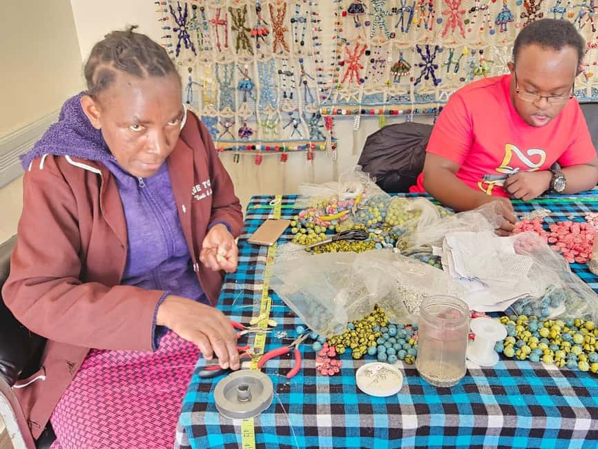image n.38 of Elephant Orphanage, Giraffee Center, Karen Blixxen Meseum activity in Nakuru, uploaded by supplier