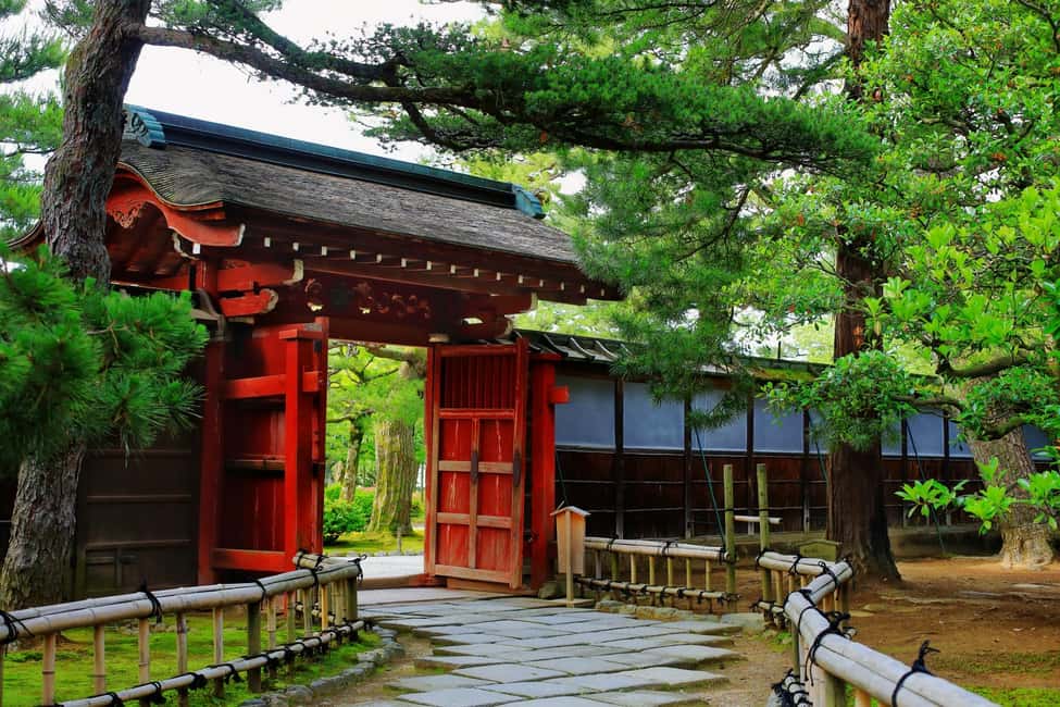 サプライヤーによってアップロードされた、金沢の金沢：大名別荘と兼六園芸者めぐりの画像#6