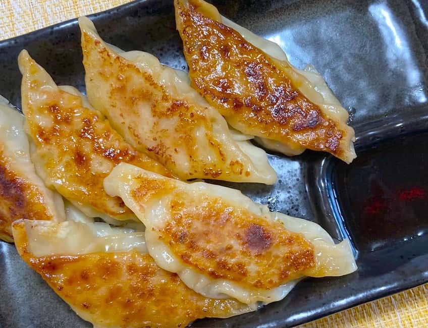 Image N°11 de Osaka : Cours de cuisine Ramen et Gyoza à Dotonbori activité à Osaka, publiée par le prestataire