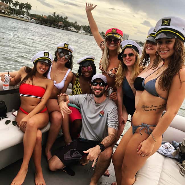 imagen n.º 1 de Crucero nocturno en barco por Ft Lauderdale: Privado a 12ppl actividad en Fort Lauderdale, subida por el proveedor
