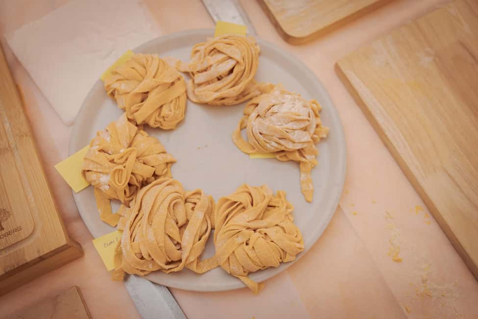 Image N°11 de Rome : Cours de cuisine de pâtes fettuccine dans le centre ville de Rome activité à Rome, publiée par le prestataire