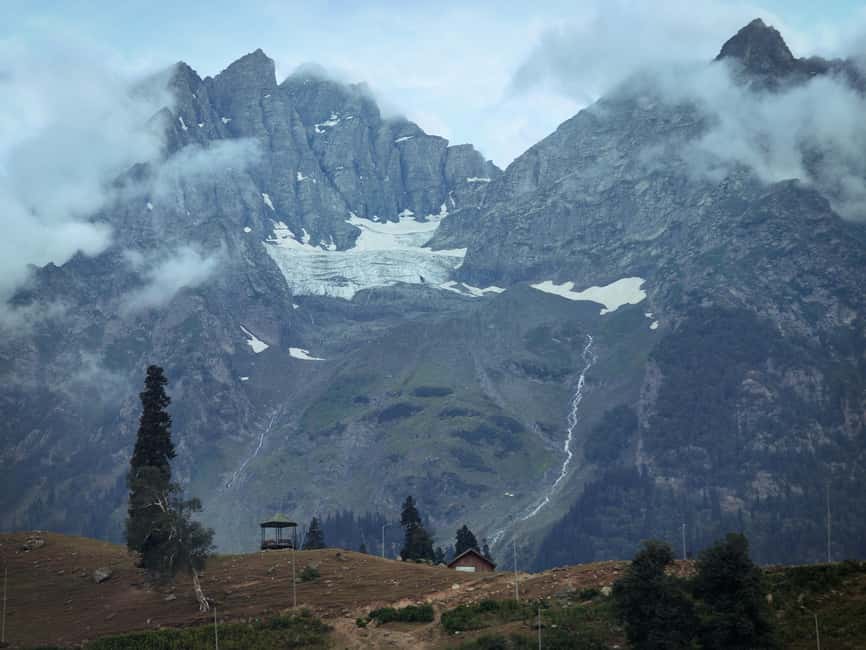 image n.3 of Srinagar: Sonamarg Day Tour - The Golden Meadow Adventure activity in Jammu and Kashmir, uploaded by supplier