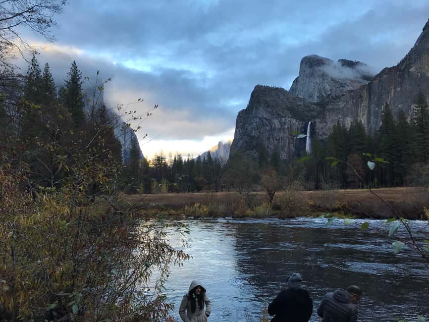 imagem n.13 de De SF: Passeio de um dia em Yosemite com caminhada e traslado de Sequoias Gigantes atividade em São Francisco, carregada pelo fornecedor