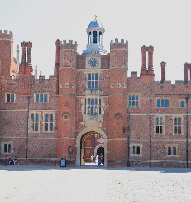 image n.6 of London: Royal Hampton Court Guided Tour with Afternoon Tea activity in London, uploaded by supplier