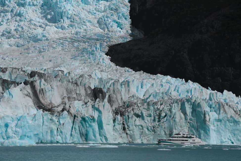 image n.14 of El Calafate: Upsala & Spegazzini Glaciers Cruise with Lunch activity in Santa Cruz Province, uploaded by supplier