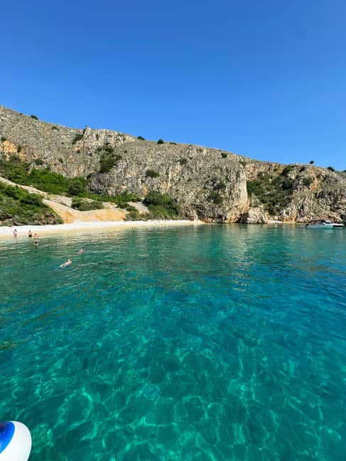 Immagine nº 1 di Krk: Baia d'Oro, Grotta Azzurra e Crociera delle 4 Isole attività a Ponte, caricata dal fornitore