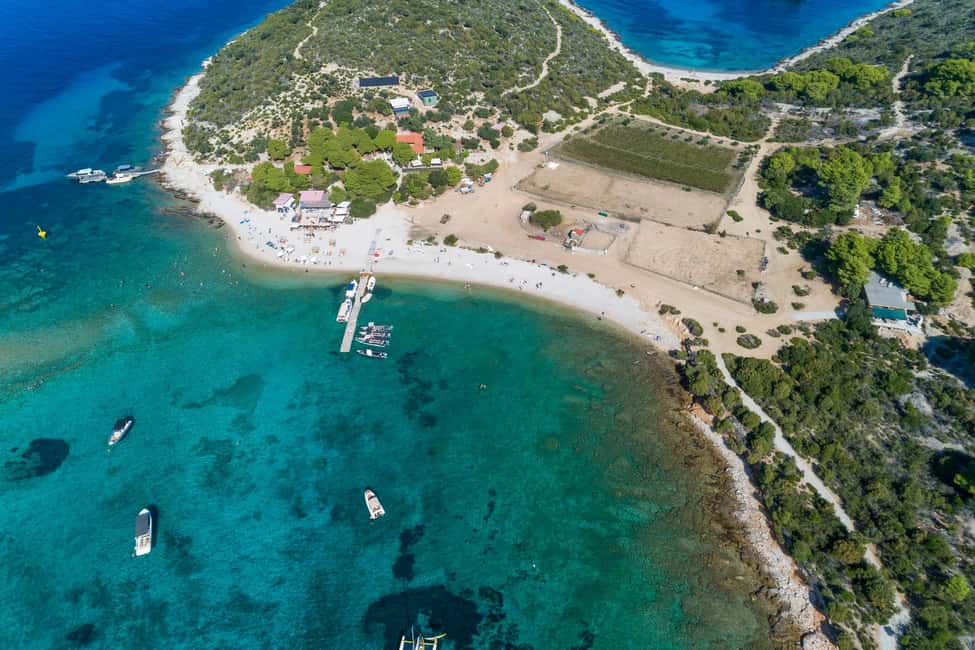 image n.4 of 5 islands Private Boat Tour:Blue Cave,Hvar&Pakleni islands activity in Split, uploaded by supplier