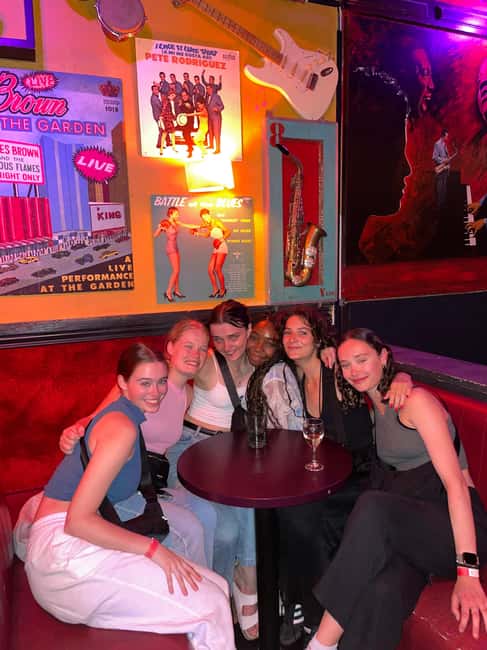 Image N°26 de Tournée des bars internationaux à Lille avec shots gratuits et jeux amusants activité à Lille, publiée par le prestataire