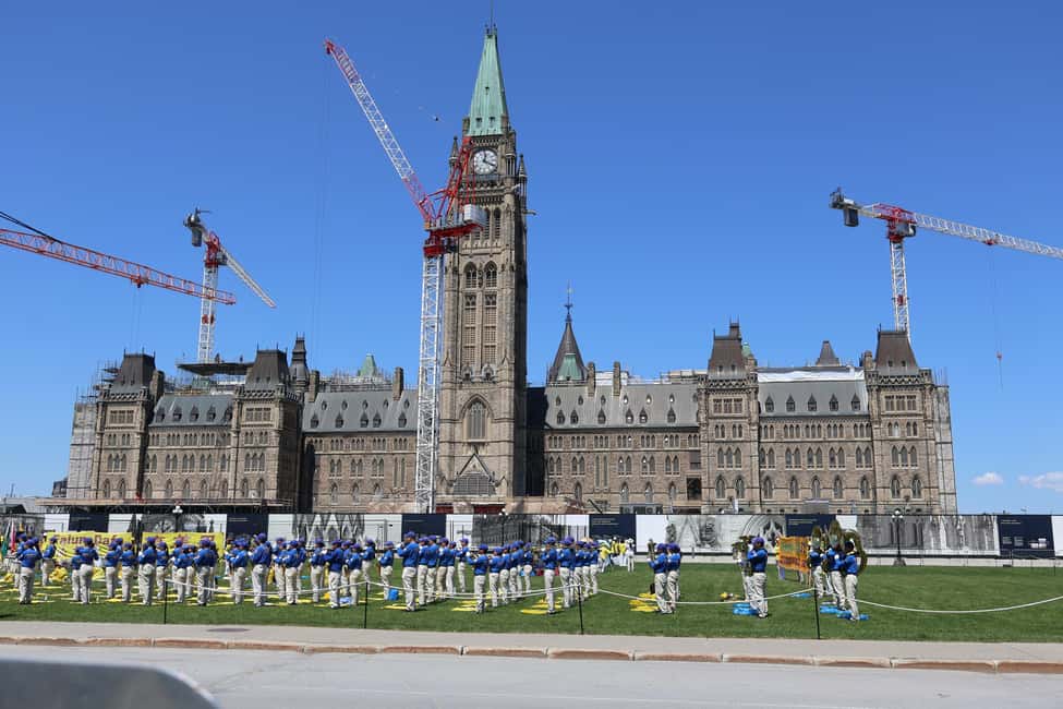 imagem n.9 de Ottawa: tour guiado particular na cidade a partir de Montreal atividade em Gatineau, carregada pelo fornecedor