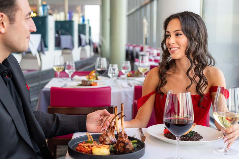 image n.11 of Niagara Falls, Canada: Dining Experience at The Watermark activity in Niagara Falls, Ontario, uploaded by supplier