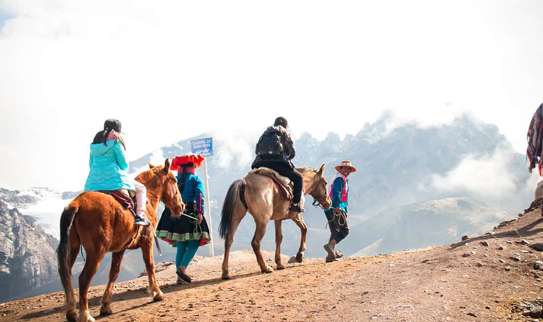 imagem n.25 de Cusco: Tour particular à Montanha Arco-Íris e ao Vale Vermelho atividade em Avanos, carregada pelo fornecedor