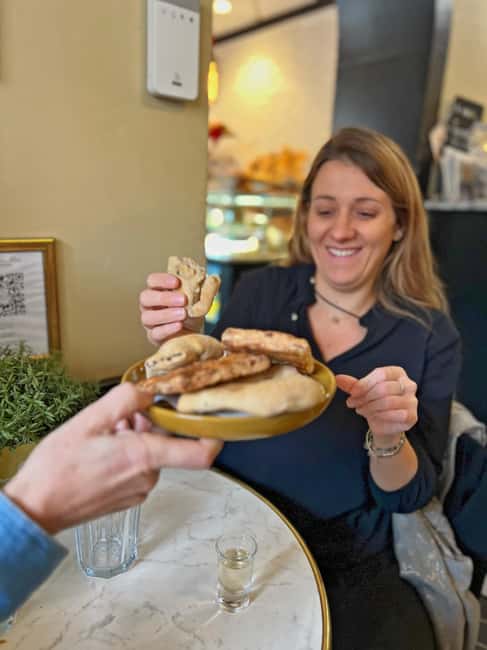 imagem n.5 de Avignon: Passeio a pé guiado por comida e vinho no distrito histórico atividade em Avignon, carregada pelo fornecedor